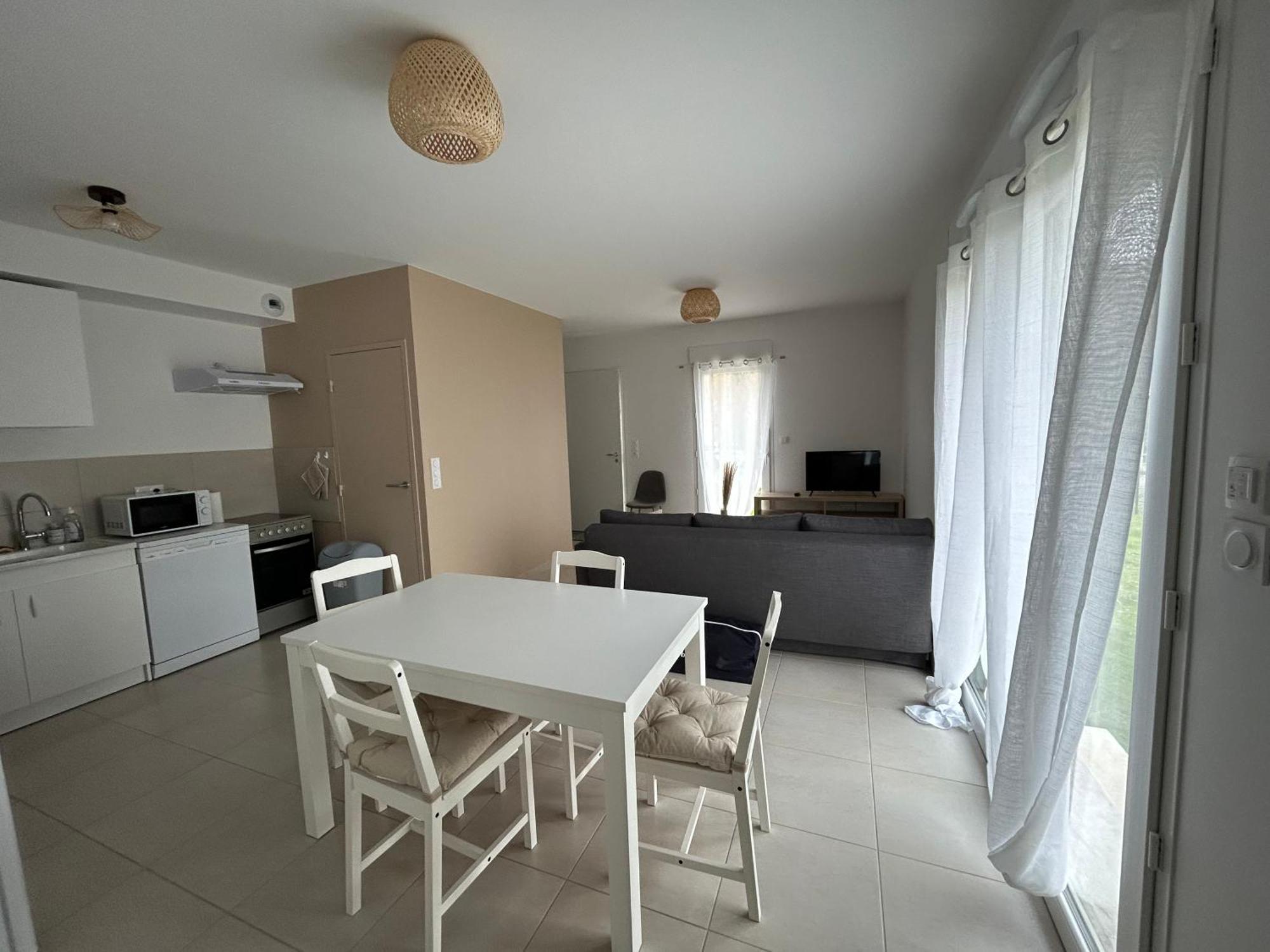 Appartement Avec Jardin Chateauneuf-de-Galaure Bagian luar foto